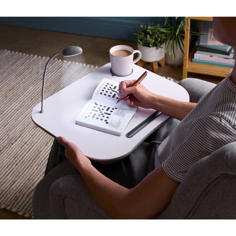 Столик для речей з підсвічуванням