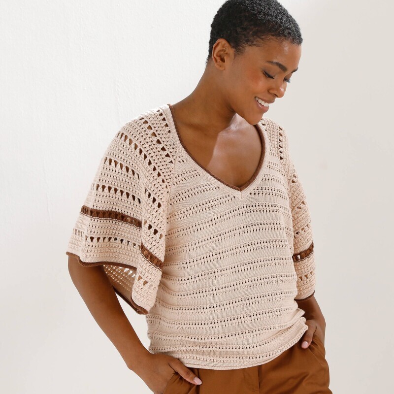 Ažúrový pulóver s motýlími rukávmi z úpletu