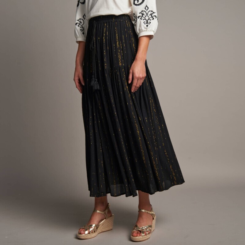 Dlhá sukňa s pružným pásom a metalickým vláknom