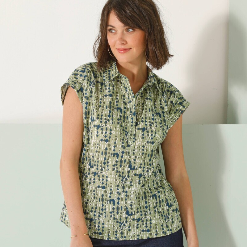 Bluzka z dekoltem zapinanym na guziki i nadrukiem