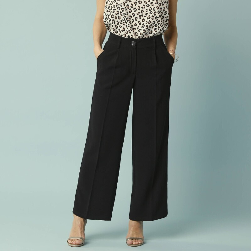 Szerokie spodnie dla drobnej sylwetki