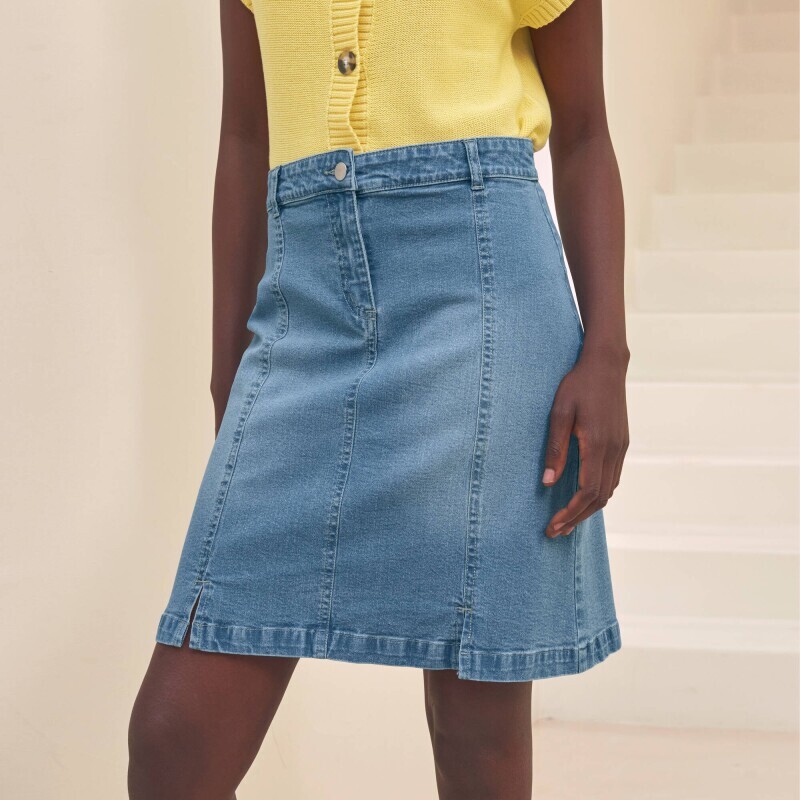 Krátka džínsová sukňa