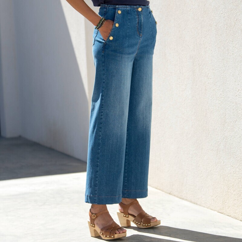 Dżinsy z wysokim stanem i ozdobnymi guzikami