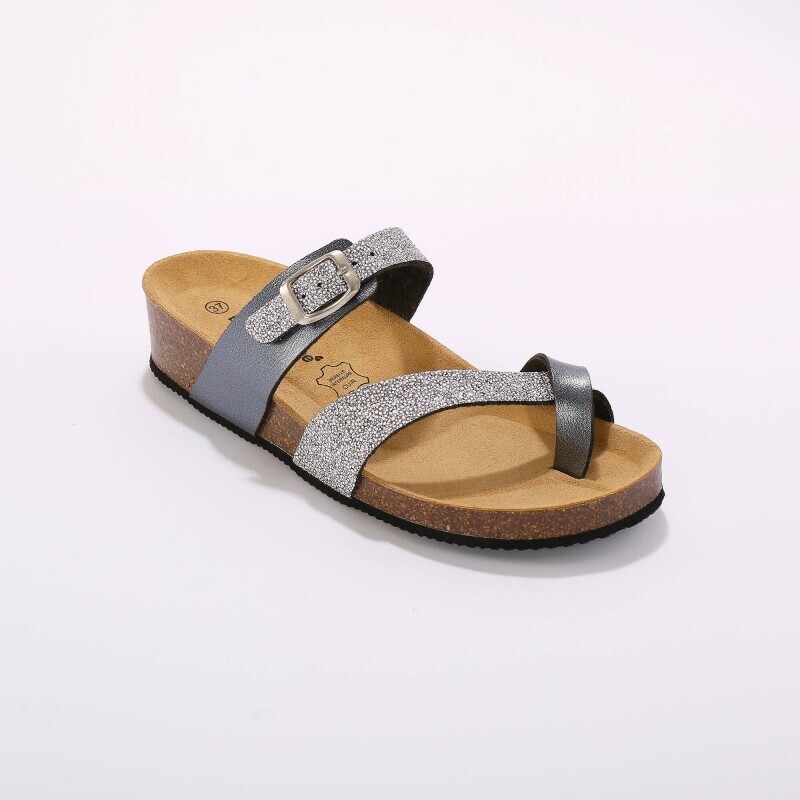 Klapki na koturnie z korka