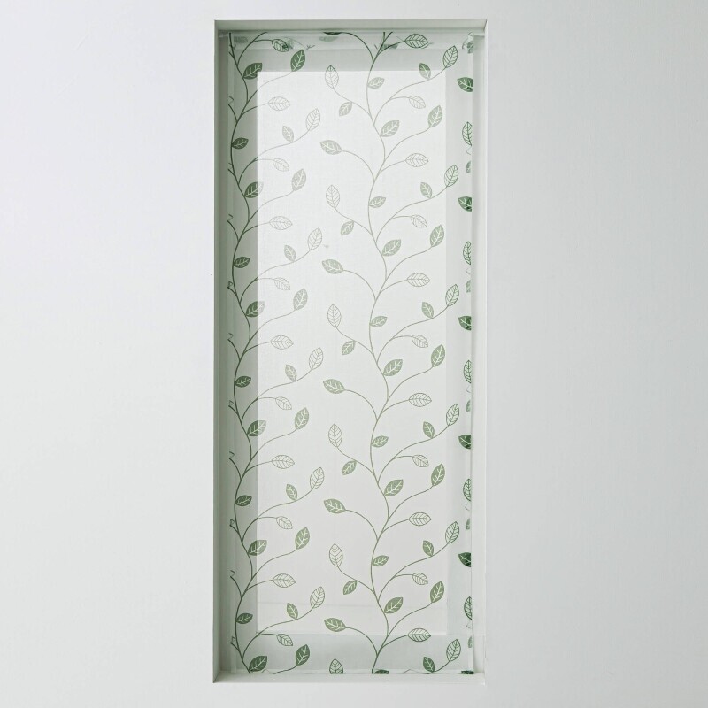 Vitrážová záclona s motívom listov a zakončená pútkami