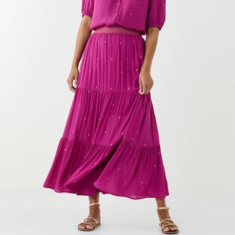 Dlhá volánová sukňa so zlatistou potlačou