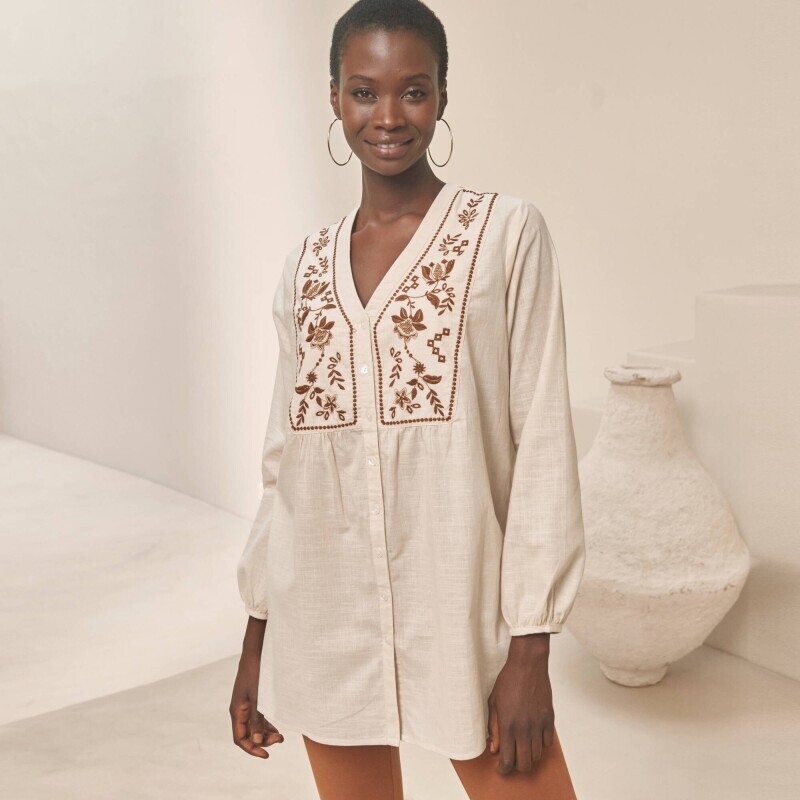 Tunika s výšivkou a gombíkmi