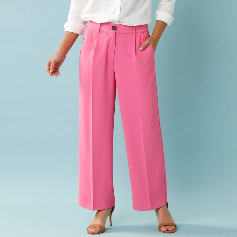 Splývavé široké kalhoty pro malou postavu