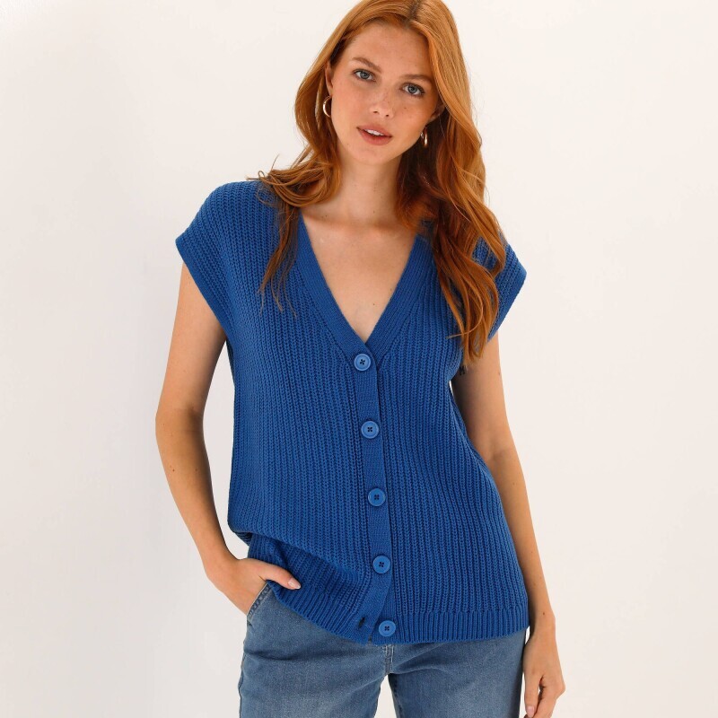 Propínací vesta s hladkým vzorem