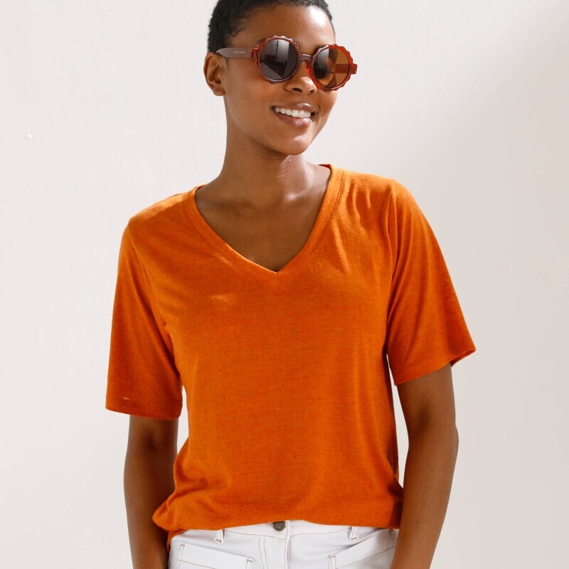 Tričko s prímesou ľanu a výstrihom do ,,V''