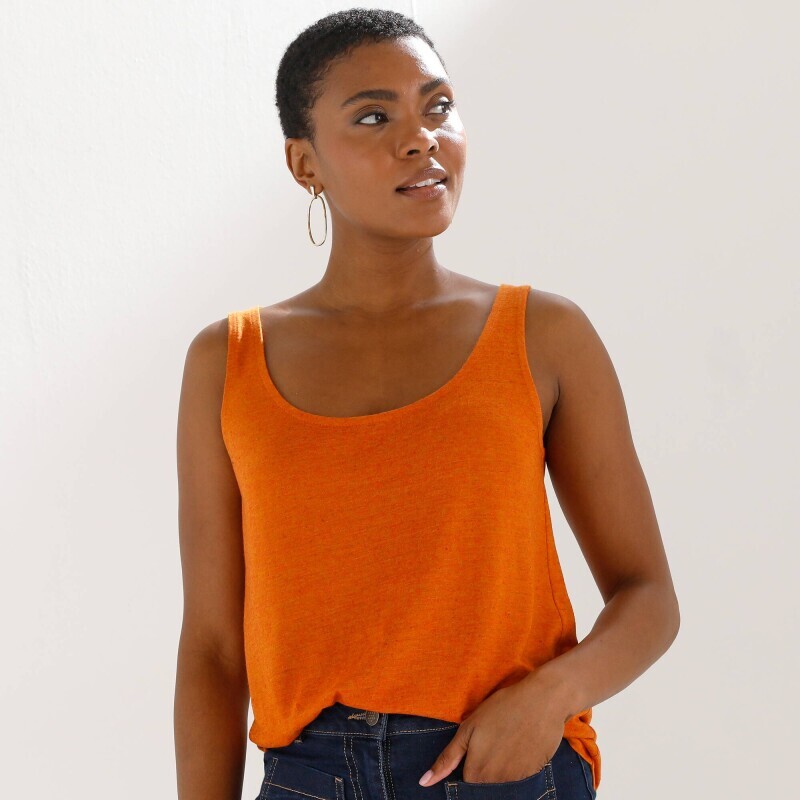 Top s prímesou ľanu a širokými ramienkami