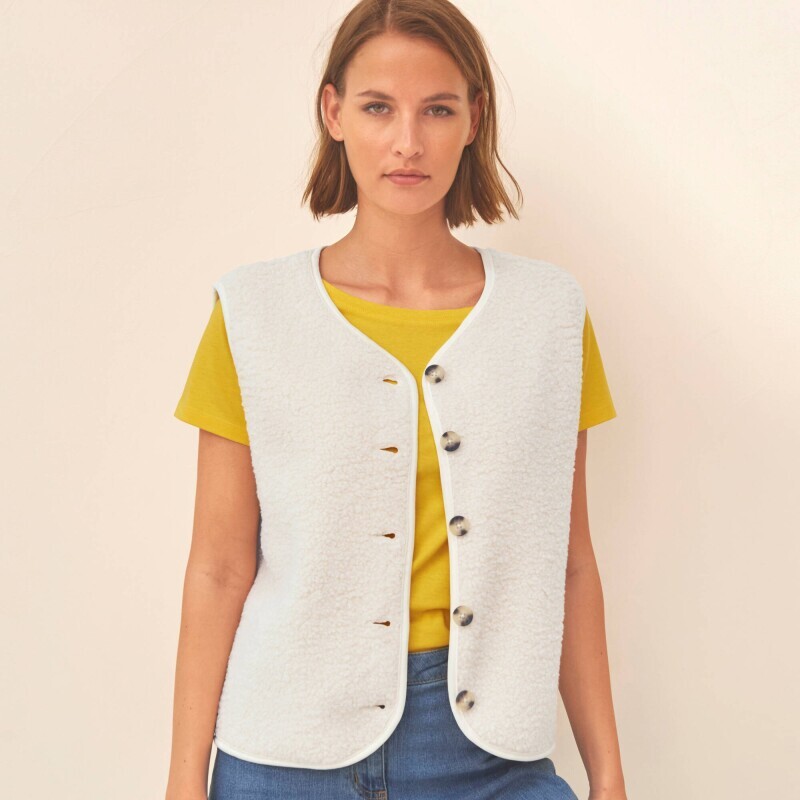 Buklé vesta na gombíky