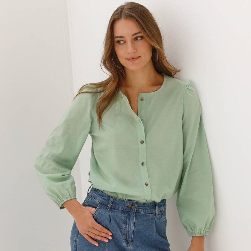 Jednofarebná blúzka s okrúhlym výstrihom