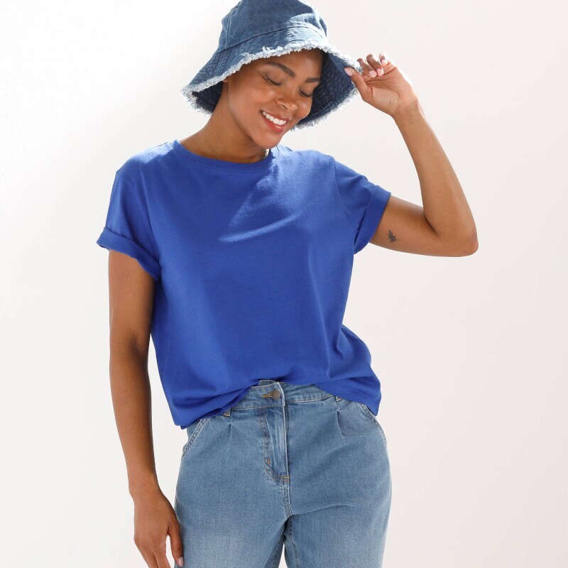 Rovné tričko s krátkými rukávy a kulatým výstřihem