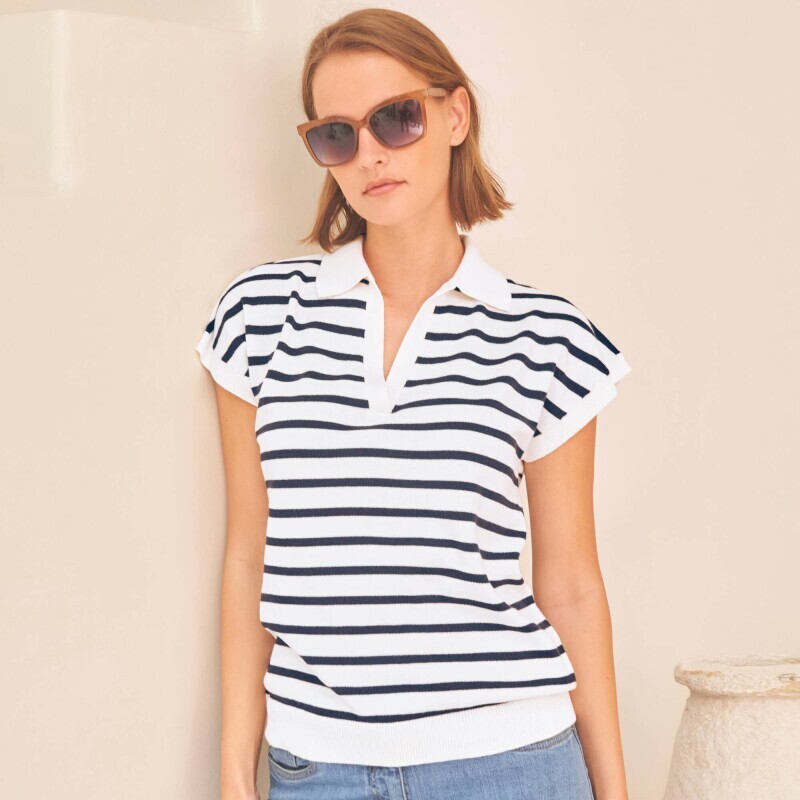 Pruhovaný pulóver s polo golierom a krátkymi rukávmi