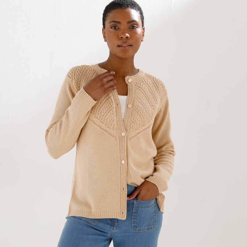 Sveter z úpletu so vzorom