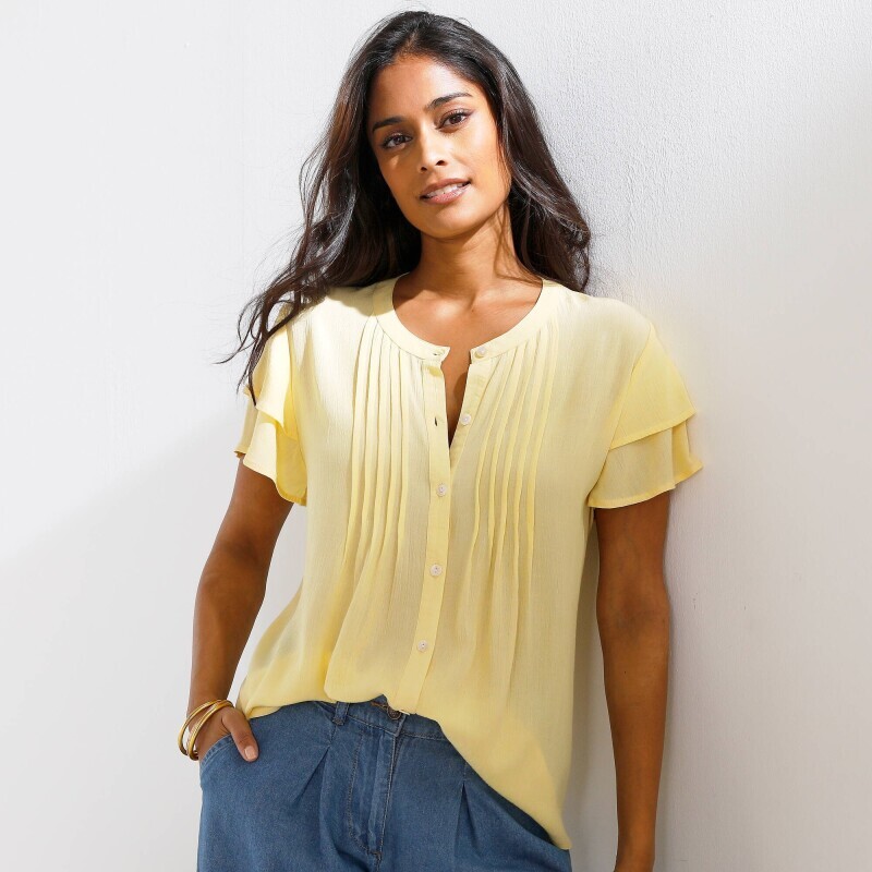 Blúzka so záševkami a krátkymi rukávmi