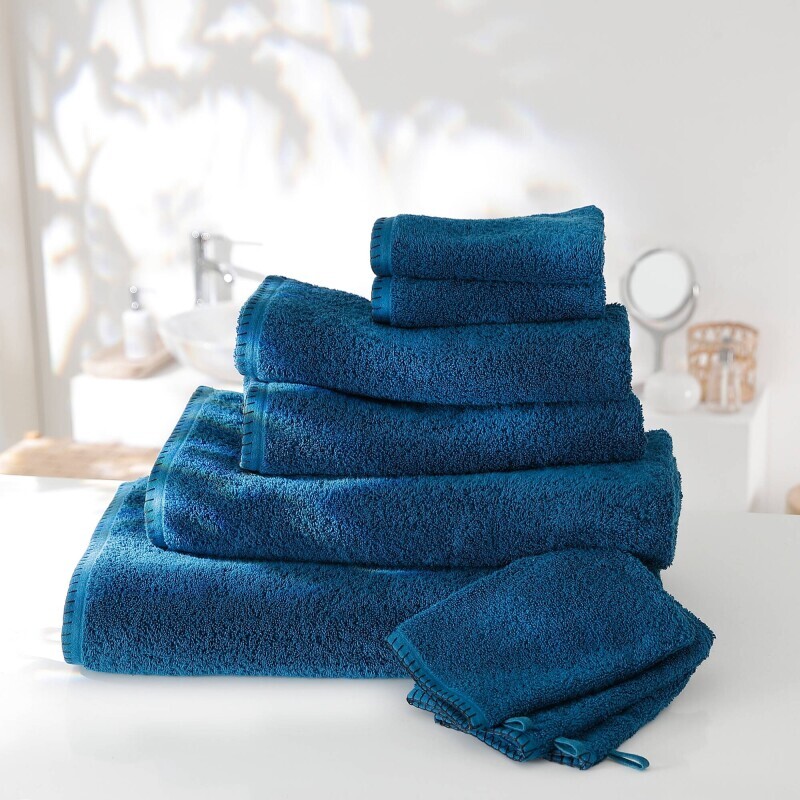 Komplet tekstyliów łazienkowych frotte w jednolitym kolorze, wykończony przeszyciami