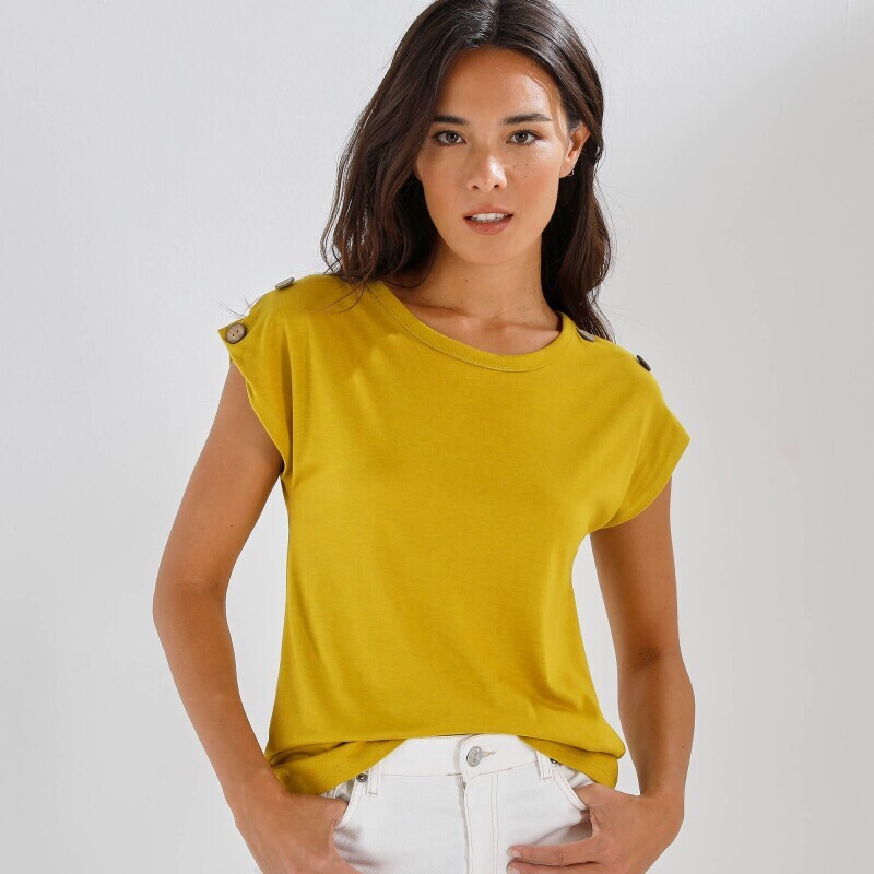 Jednobarevné tričko s kokosovými knoflíky na ramenou