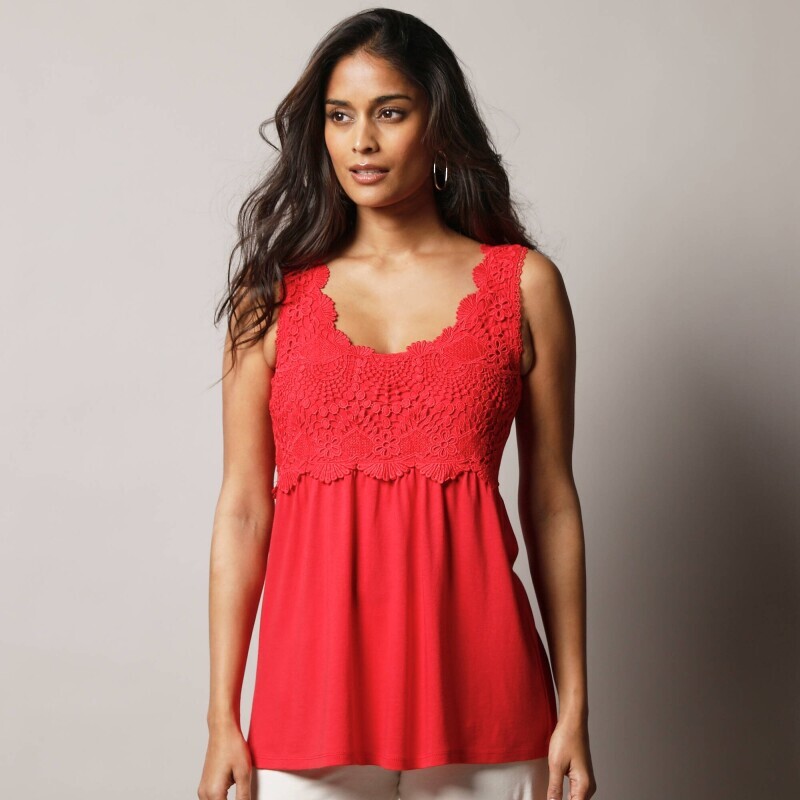 Dlhý top s macramé