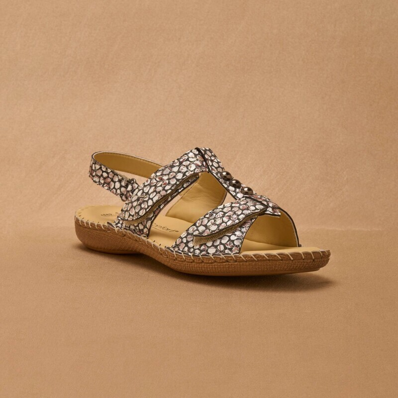 Skórzane sandały z nadrukiem