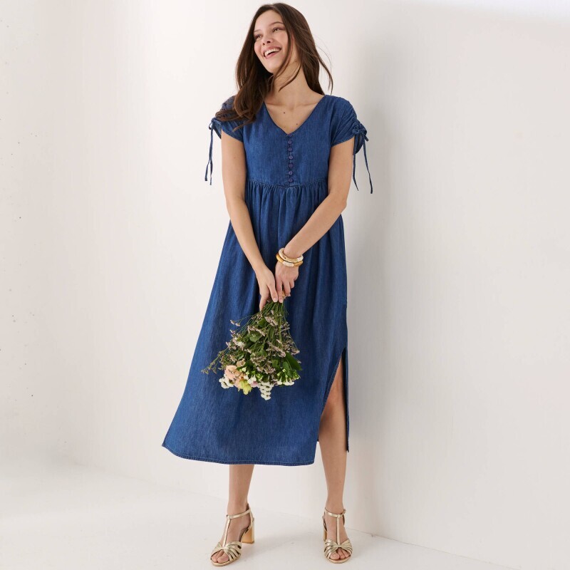 Farmer midi ruha hasítékkal és gombokkal