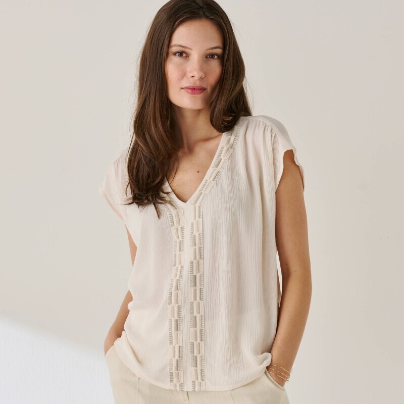 Bluzka z krepy z haftem i krótkimi rękawami