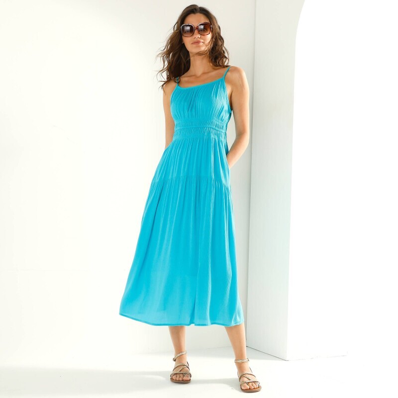 Довга однотонна сукня на вузьких бретельках