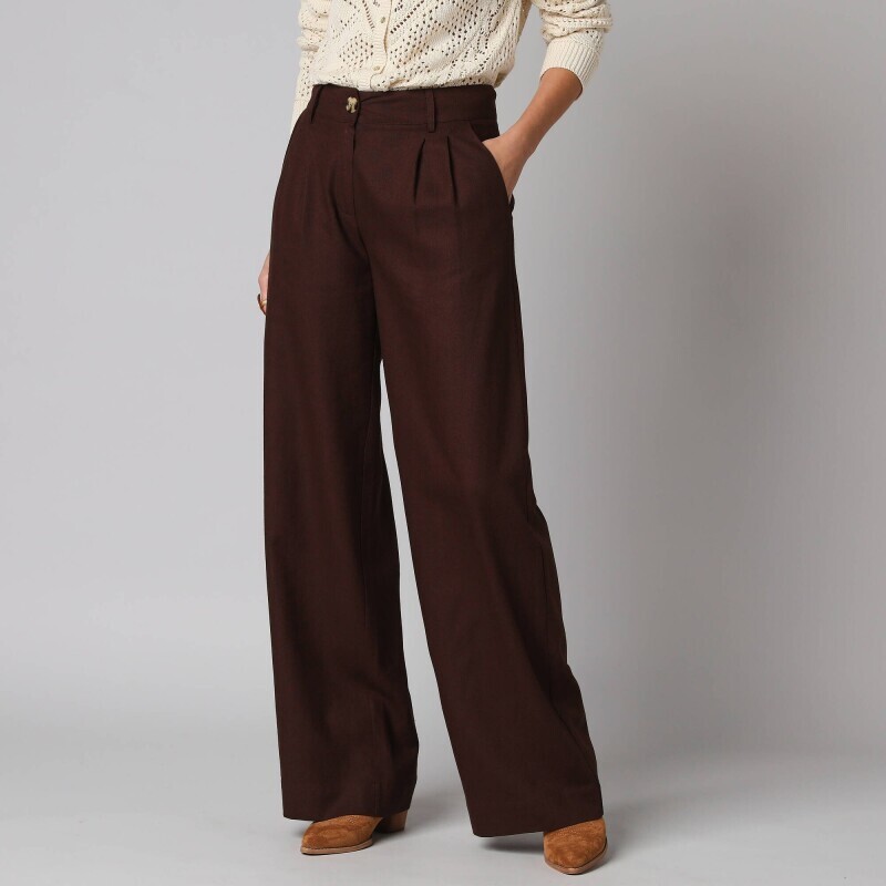 Široké jednobarevné kalhoty se záševky