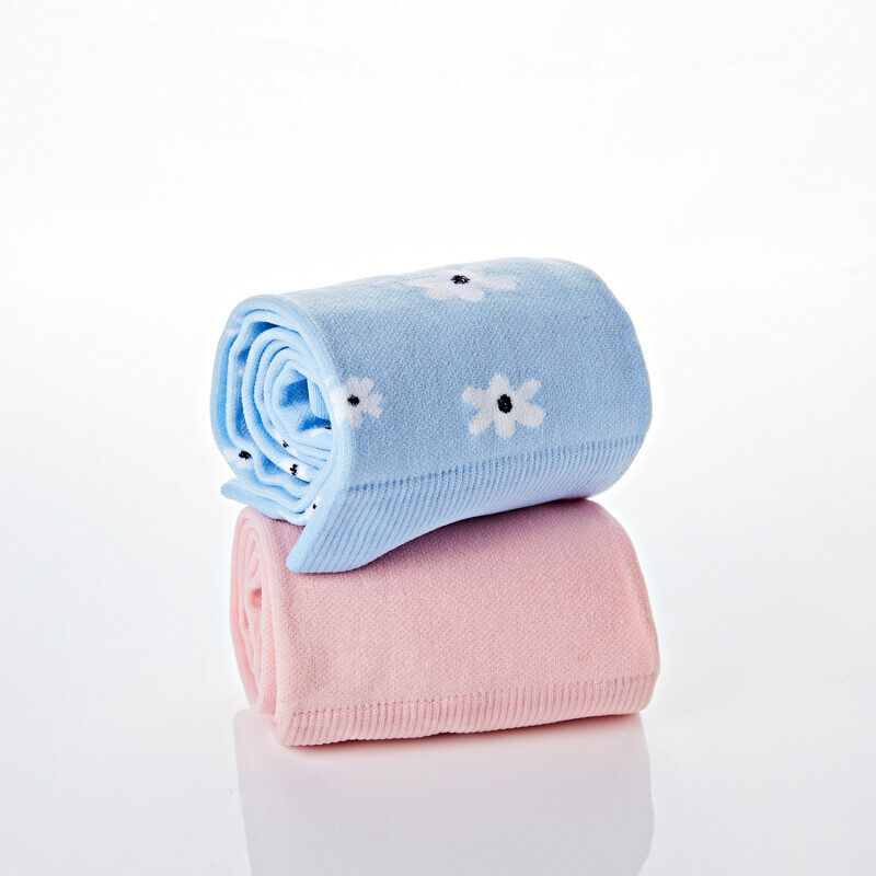 2 páry jemných kompresních podkolenek Květy