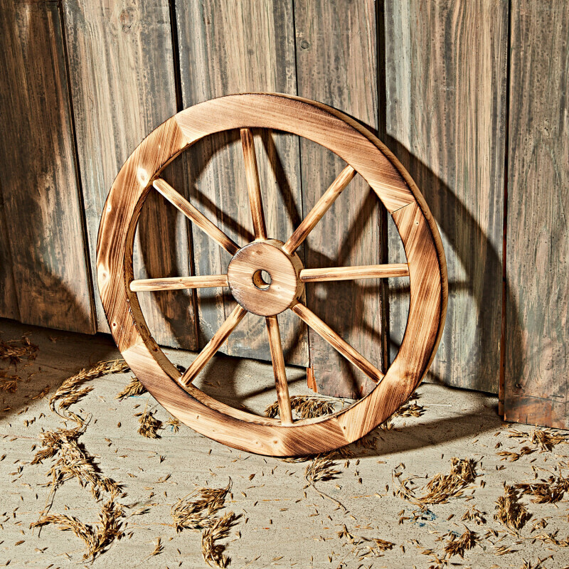 Drewniane koło w stylu rustykalnym
