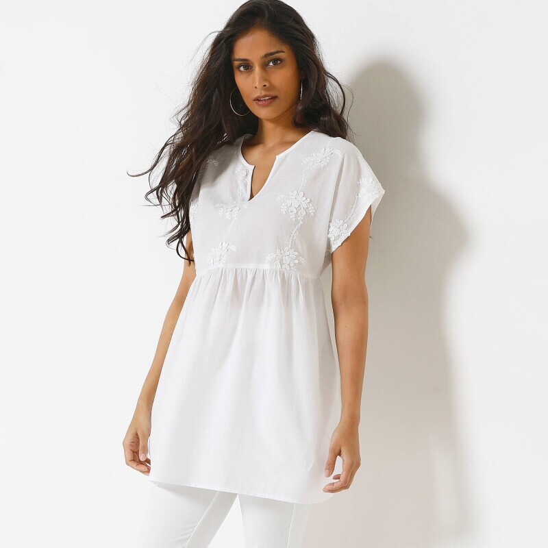 Rövid ujjú, hímzett tunika