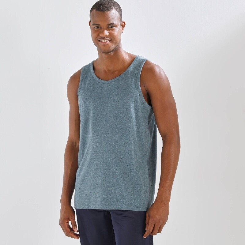 Egyszínű, kerek nyakkivágású trikó