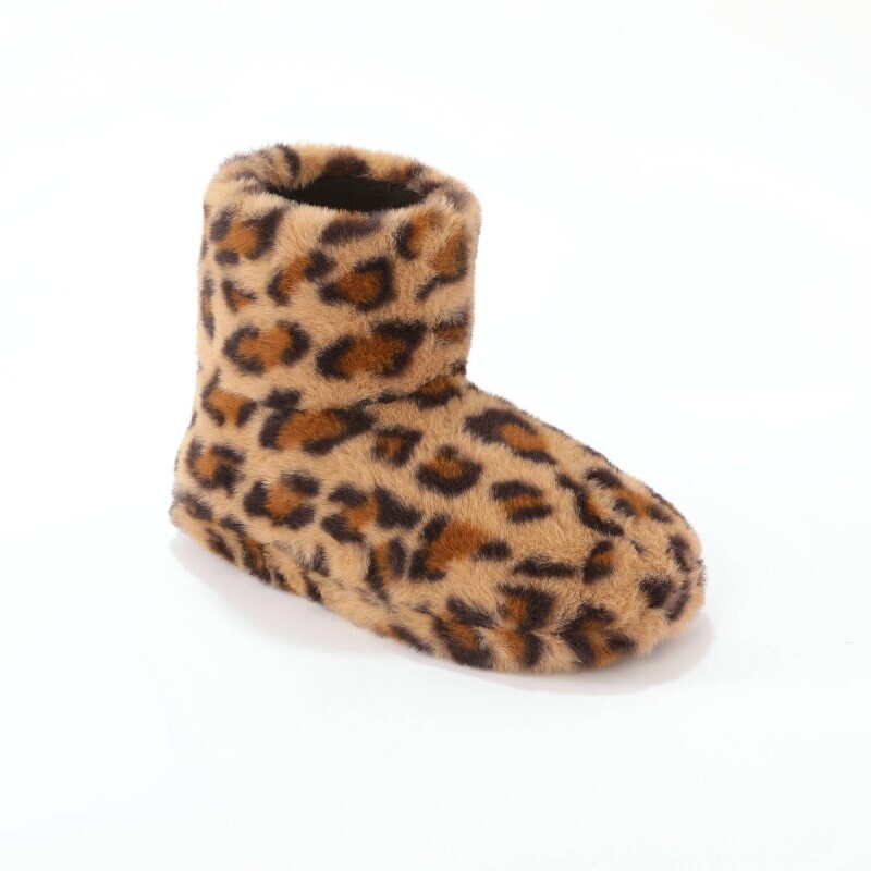 Hrejivé papuče s leopardím vzorom