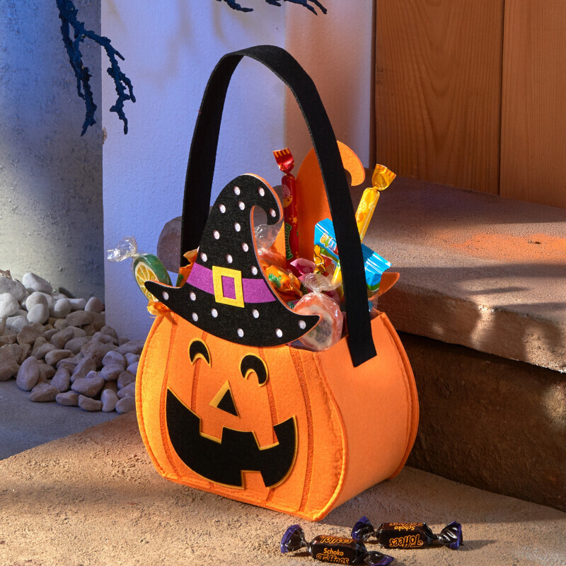 Dovleac de Halloween cu pălărie