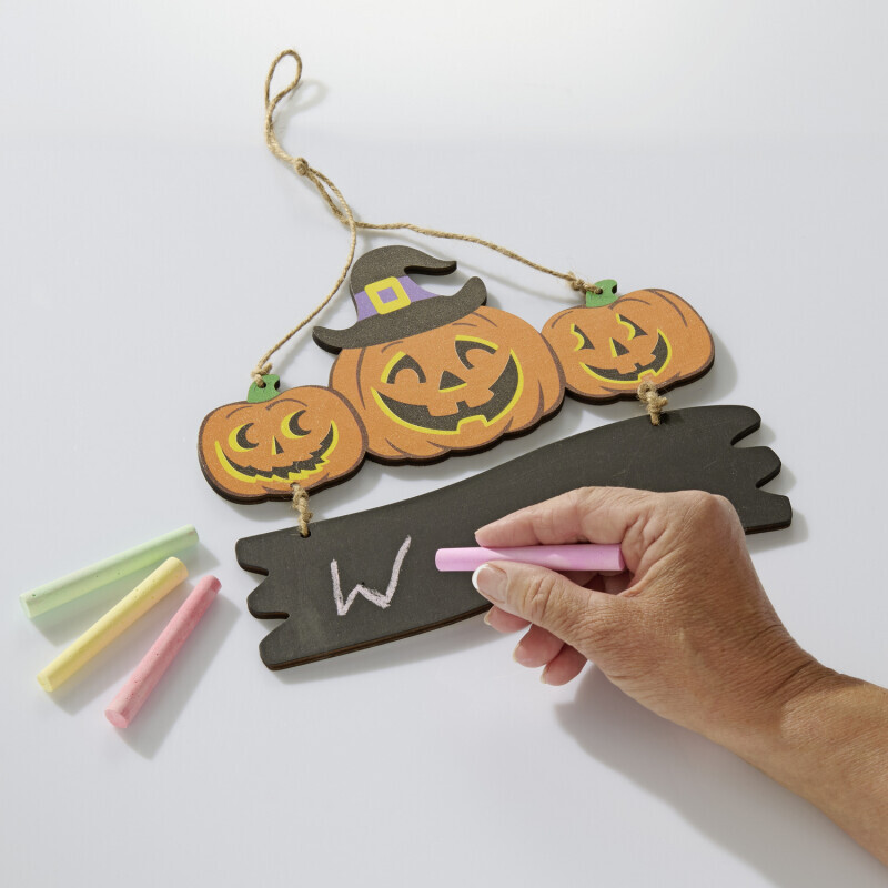 Vchodová ceduľa Halloween s kriedou