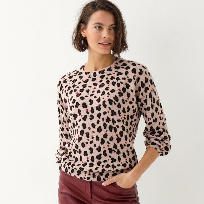 Pulovr s leopardím vzorem