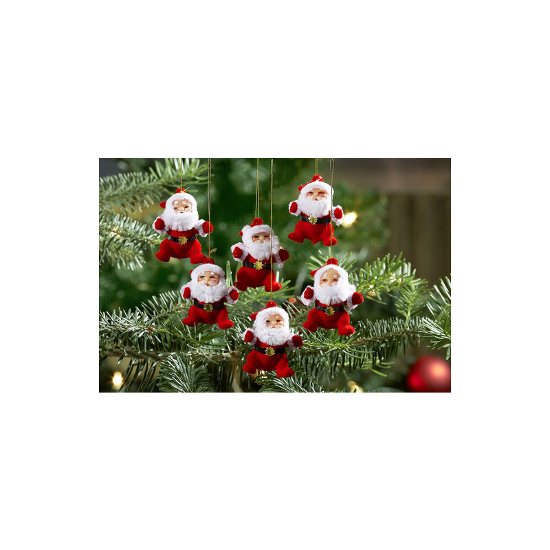 6 Santa Clausov