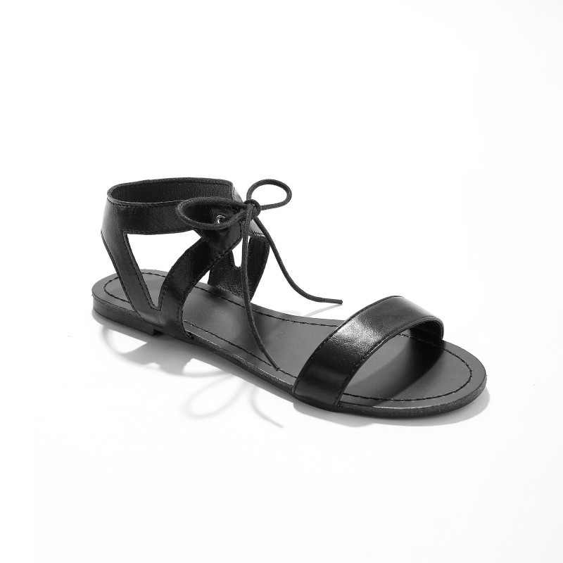 Ploché sandále so šnúrkami na zaviazanie, čierne