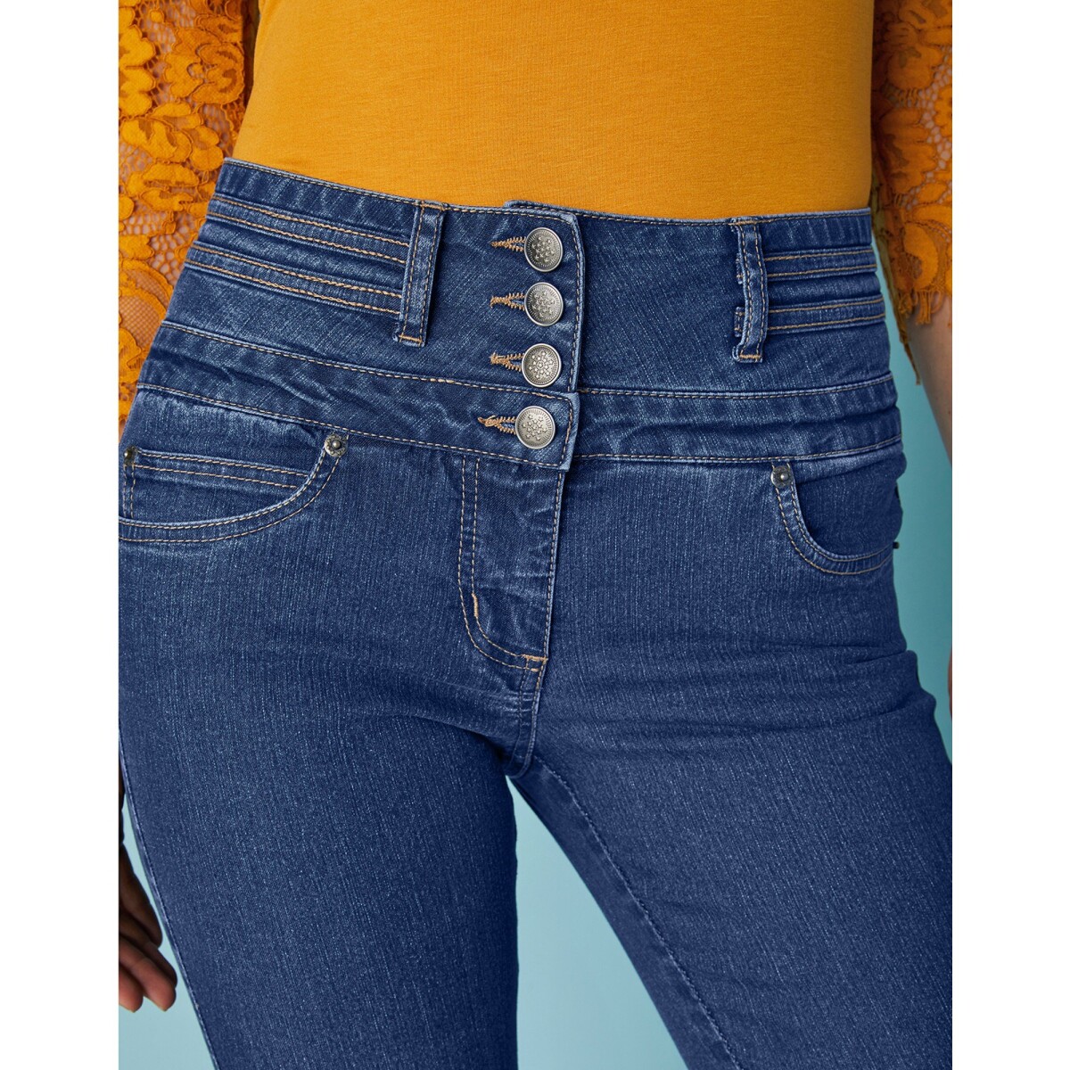 Bootcut džínsy s vysokým pásom, vnútor. dĺžka nohavíc 78 cm
