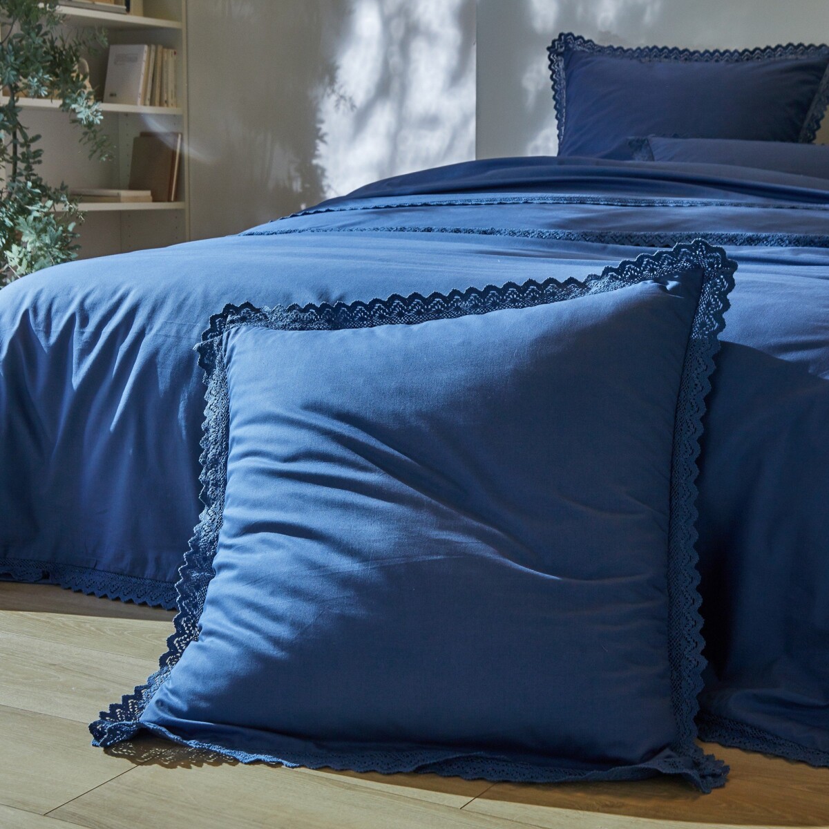 Jednofarebná posteľná bielizeň z čipky a bavlny