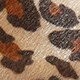 Dreváky s leopardím vzorom a sponou