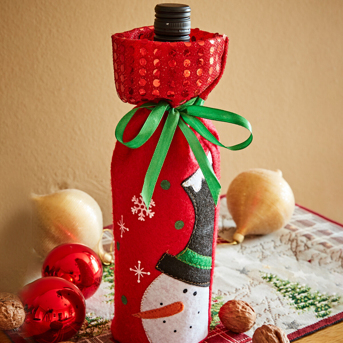 Levně Ozdobný obal na láhev "Santa"