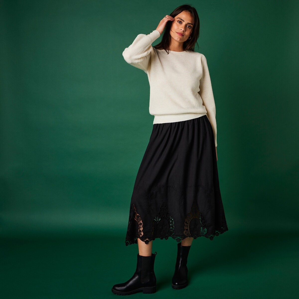 E-shop Široká sukňa s macramé lemom