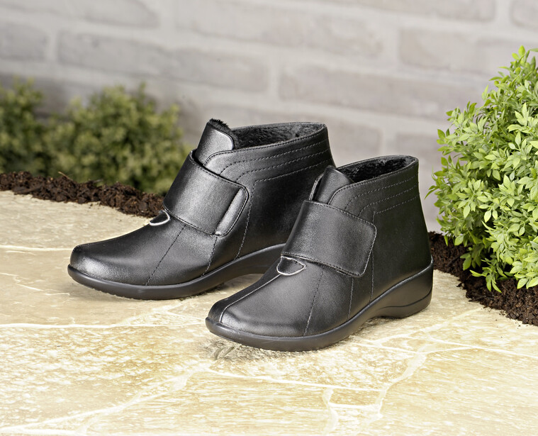 E-shop Členkové topánky "Ilona", čierna