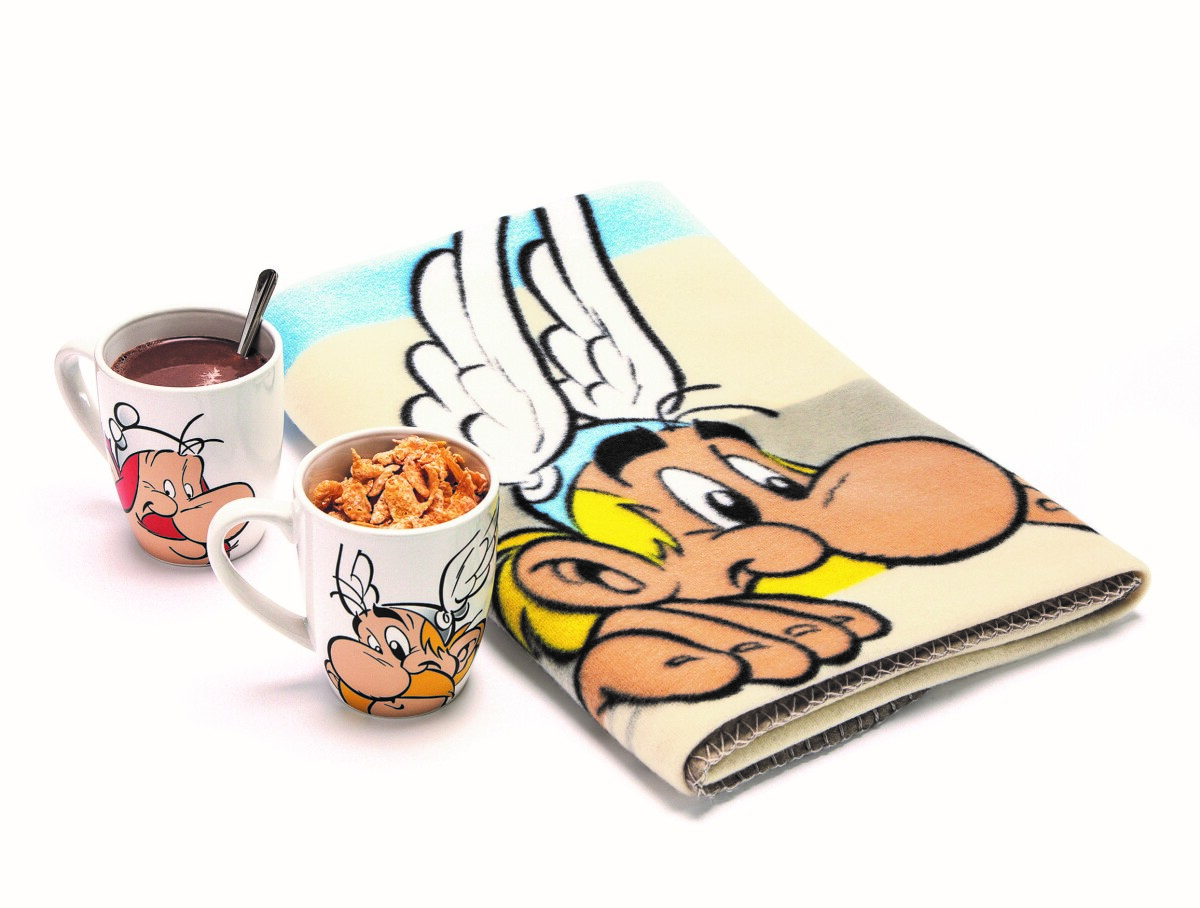 Levně Asterix deka + 2 keramické hrnky