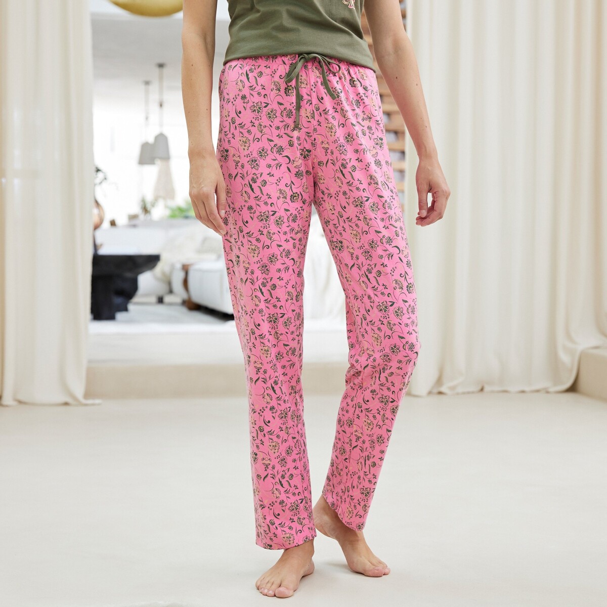 Pyžamové kalhoty s potiskem květin \