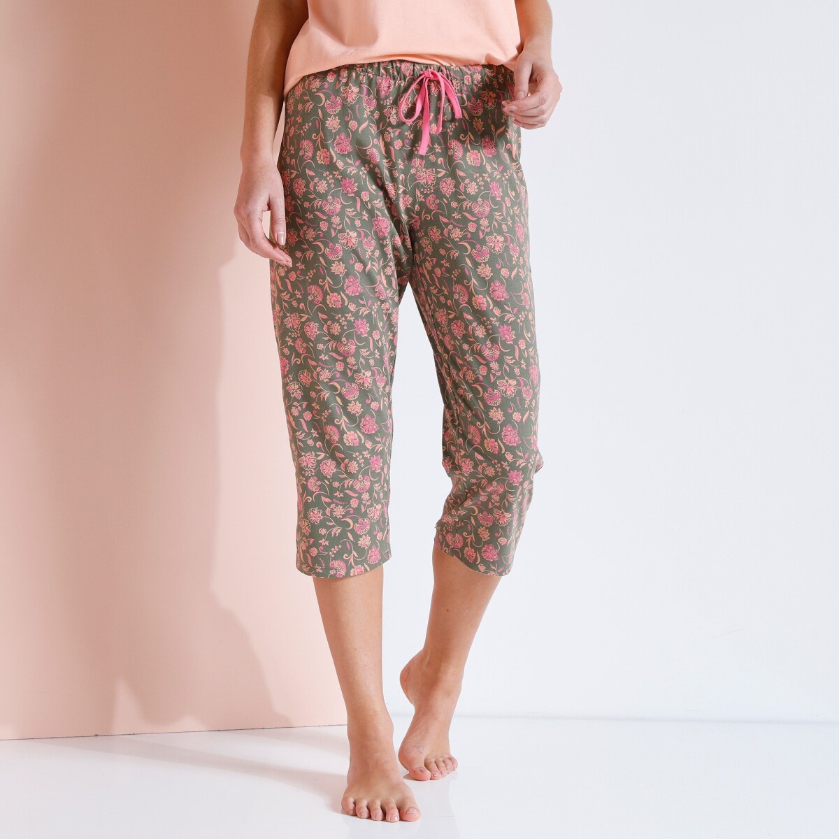 Pyžamové 3/4 kalhoty s potiskem květin \