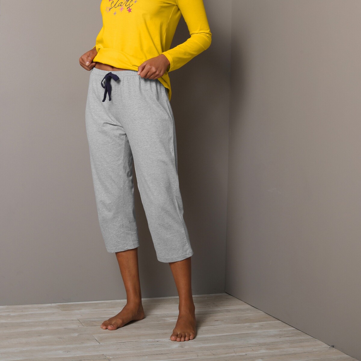 E-shop 3/4 jednofarebné pyžamové nohavice Estrella