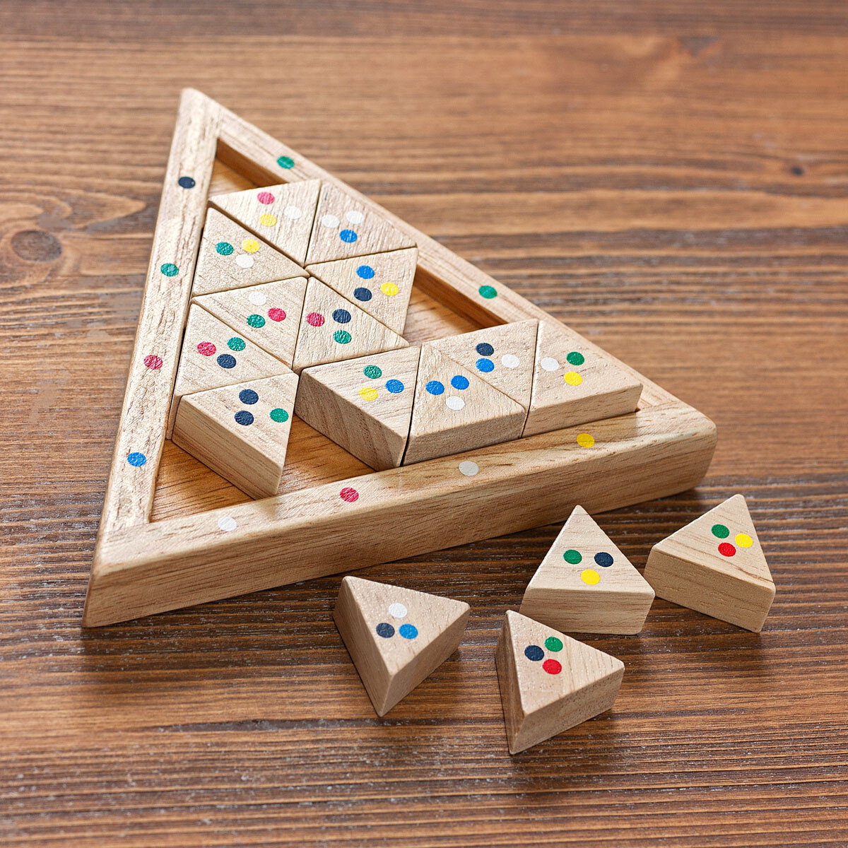 Logická drevená hra Trojuholník